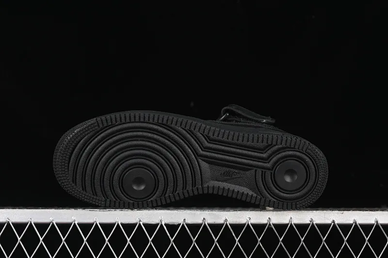 All categories Nk Air Force 1 Air Force series Nk Air Force 1 Mid Air Force mid-top Supreme x Nk Air Force 1 Mid joint model Air Force One mid-top casual sneakers FZ8784-001